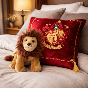 Peluche León Gryffindor Harry Potter + Cojín Noble Collection – Mascota Gryffindor Oficial